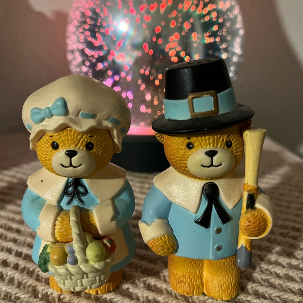 Pilgrims salt and pepper shakers by enesco